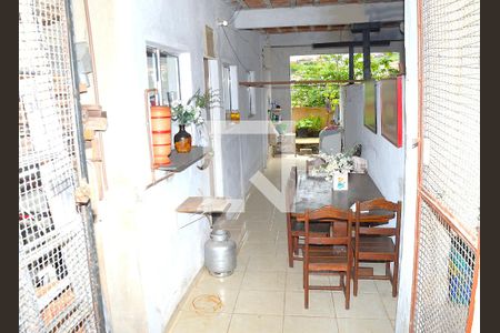entrada de casa para alugar com 1 quarto, 70m² em Belmonte, Belo Horizonte