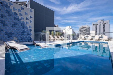 Piscina de kitnet/studio para alugar com 1 quarto, 25m² em Pinheiros, São Paulo