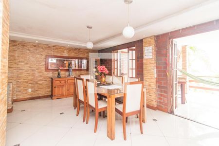 Sala de casa à venda com 2 quartos, 500m² em Bom Jesus, Porto Alegre