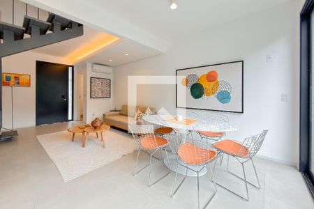 Sala de casa de condomínio para alugar com 2 quartos, 110m² em Vila Mariana, São Paulo