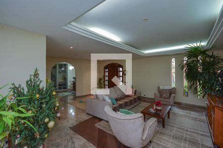 Sala de casa à venda com 4 quartos, 350m² em Jardim Teresa, São Paulo