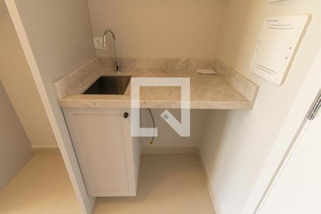 Sala/Cozinha de apartamento para alugar com 1 quarto, 35m² em Água Verde, Curitiba
