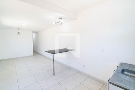 Sala/Cozinha de casa à venda com 2 quartos, 115m² em Vila Campestre, São Paulo