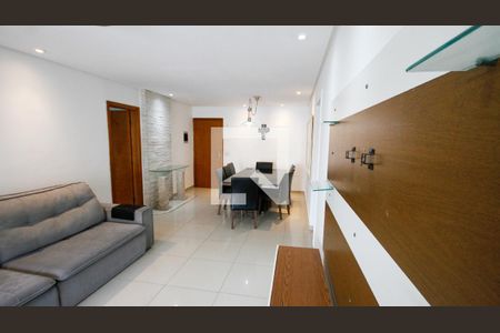 Sala de apartamento para alugar com 3 quartos, 115m² em Vila Tupi, Praia Grande