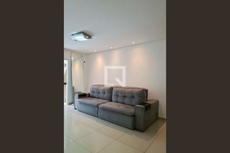 Sala de apartamento para alugar com 3 quartos, 115m² em Vila Tupi, Praia Grande