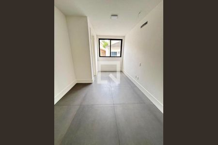 Casa à venda com 4 quartos, 350m² em Barra da Tijuca, Rio de Janeiro