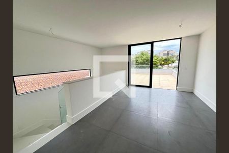 Casa à venda com 4 quartos, 350m² em Barra da Tijuca, Rio de Janeiro