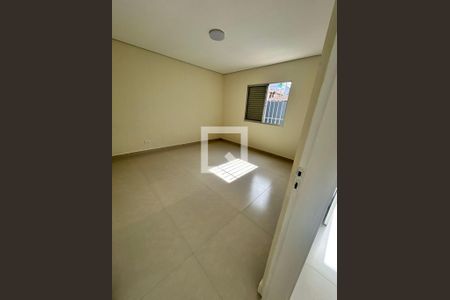 Casa à venda com 2 quartos, 120m² em Vila Tibiriçá, Santo André