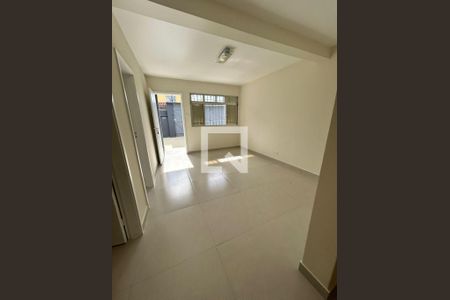 Casa à venda com 2 quartos, 120m² em Vila Tibiriçá, Santo André