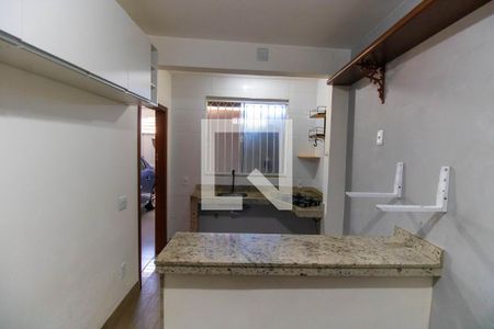 Sala de casa para alugar com 2 quartos, 49m² em Maravista, Niterói