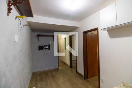 Sala de casa para alugar com 2 quartos, 49m² em Maravista, Niterói