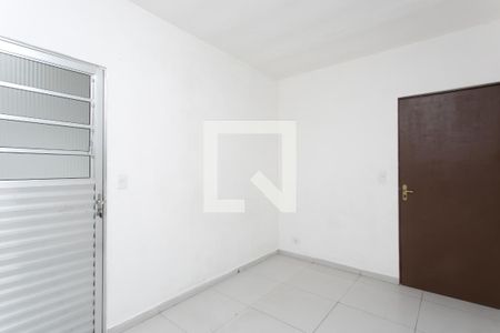 Quarto 1  de casa para alugar com 2 quartos, 60m² em Conjunto Residencial José Bonifácio, São Paulo