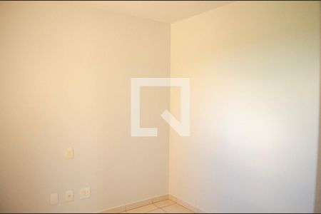 QUarto 2 de apartamento para alugar com 3 quartos, 75m² em Setor Leste Universitário, Goiânia