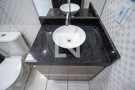 Banheiro da Suíte  de casa de condomínio para alugar com 2 quartos, 85m² em Parque São Bento, Sorocaba