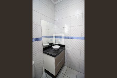 Banheiro da Suíte  de casa de condomínio para alugar com 2 quartos, 85m² em Parque São Bento, Sorocaba