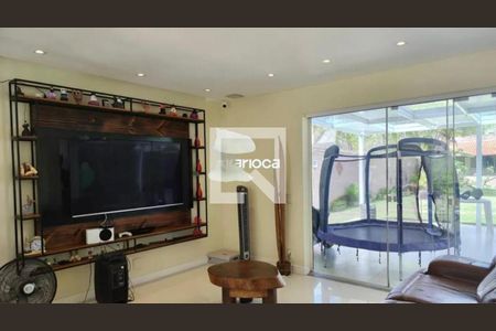 Casa à venda com 4 quartos, 675m² em Barra da Tijuca, Rio de Janeiro