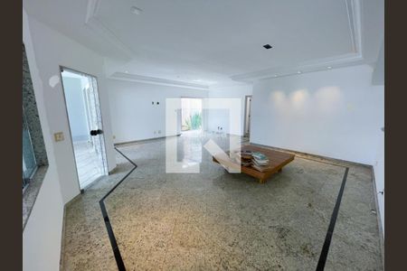 Casa à venda com 4 quartos, 350m² em Barra da Tijuca, Rio de Janeiro