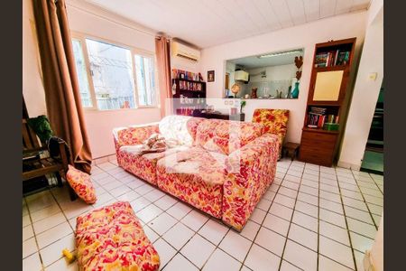 Casa à venda com 5 quartos, 216m² em Botafogo, Rio de Janeiro