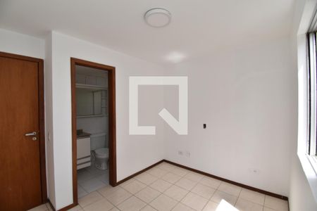 Suíte de apartamento para alugar com 3 quartos, 59m² em Bairro Alto, Curitiba