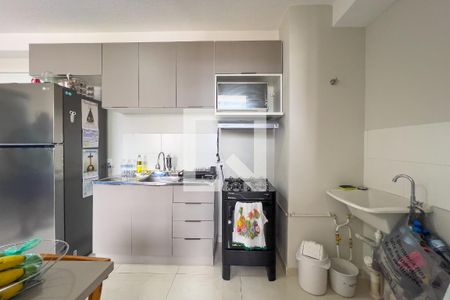 Sala e cozinha de apartamento para alugar com 2 quartos, 35m² em Ipiranga, São Paulo
