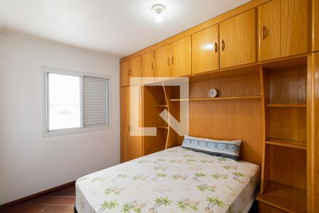 Quarto 1 de apartamento para alugar com 2 quartos, 50m² em Vila Londrina, São Paulo