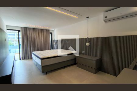 Suíte 1 de casa de condomínio para alugar com 5 quartos, 450m² em Barra da Tijuca, Rio de Janeiro