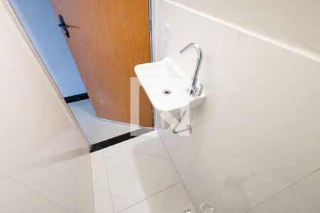 Lavabo de casa de condomínio à venda com 3 quartos, 74m² em Santa Rosa, Belo Horizonte