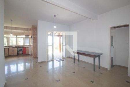 Sala de casa à venda com 3 quartos, 190m² em Vila Nova, Porto Alegre