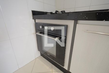Cozinha de apartamento à venda com 2 quartos, 51m² em Vila Curuçá, Santo André