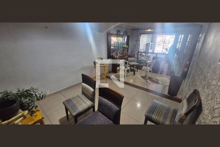 Casa à venda com 4 quartos, 210m² em Vila Silvia, São Paulo