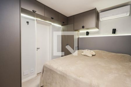 Suíte de apartamento à venda com 3 quartos, 142m² em Jardim Caboré, São Paulo