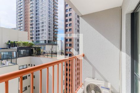 Varanda de kitnet/studio para alugar com 1 quarto, 25m² em Jardim das Acacias, São Paulo