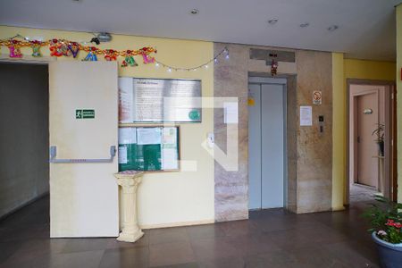 Hall de entrada de kitnet/studio à venda com 1 quarto, 31m² em Floresta, Porto Alegre