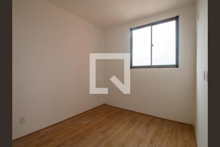 Quarto 1 de apartamento para alugar com 2 quartos, 55m² em Santo Cristo, Rio de Janeiro