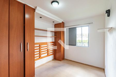 Quarto 1 de apartamento para alugar com 2 quartos, 64m² em Jardim Santa Emilia, São Paulo