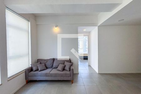 Sala/Cozinha de apartamento para alugar com 2 quartos, 46m² em República, São Paulo