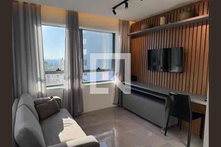 Sofa e TV de kitnet/studio para alugar com 1 quarto, 37m² em Bela Vista, Porto Alegre