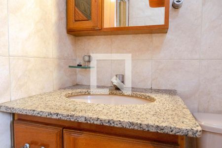 Banheiro de casa para alugar com 2 quartos, 142m² em Jardim Santa Maria, Guarulhos