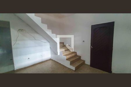 Casa para alugar com 2 quartos, 55m² em Rochdale, Osasco