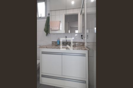 Banheiro de apartamento à venda com 2 quartos, 64m² em Bela Vista, São Paulo