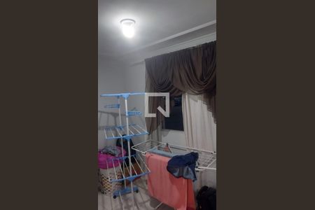 Quarto 2 de apartamento para alugar com 2 quartos, 52m² em Sítio Cercado, Curitiba