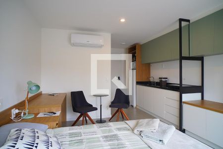 Sala_Quarto  de kitnet/studio para alugar com 1 quarto, 30m² em Auxiliadora, Porto Alegre