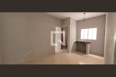 Sala e Cozinha de casa para alugar com 1 quarto, 35m² em Vila Sao Roberto, Itaquaquecetuba