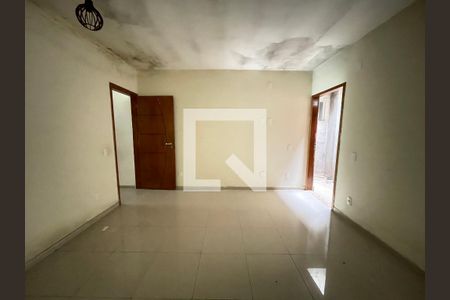 Casa para alugar com 4 quartos, 100m² em Rio Pequeno, São Paulo