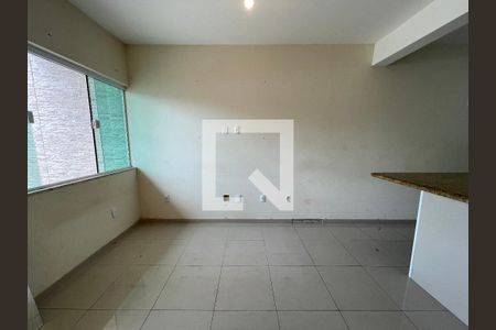 Casa para alugar com 4 quartos, 100m² em Rio Pequeno, São Paulo