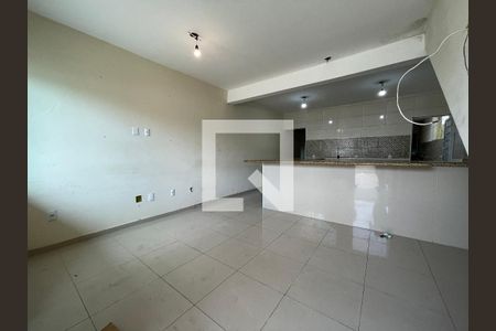 Casa para alugar com 4 quartos, 100m² em Rio Pequeno, São Paulo