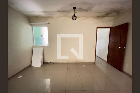 Casa para alugar com 4 quartos, 100m² em Rio Pequeno, São Paulo