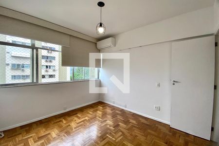 QUARTO 1 de apartamento para alugar com 2 quartos, 65m² em Ipanema, Rio de Janeiro