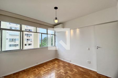 QUARTO 1 de apartamento para alugar com 2 quartos, 65m² em Ipanema, Rio de Janeiro