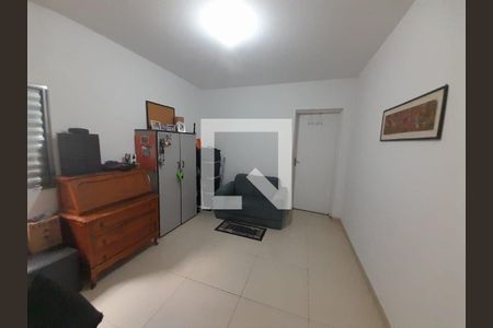 Casa à venda com 4 quartos, 200m² em Umuarama, Osasco
